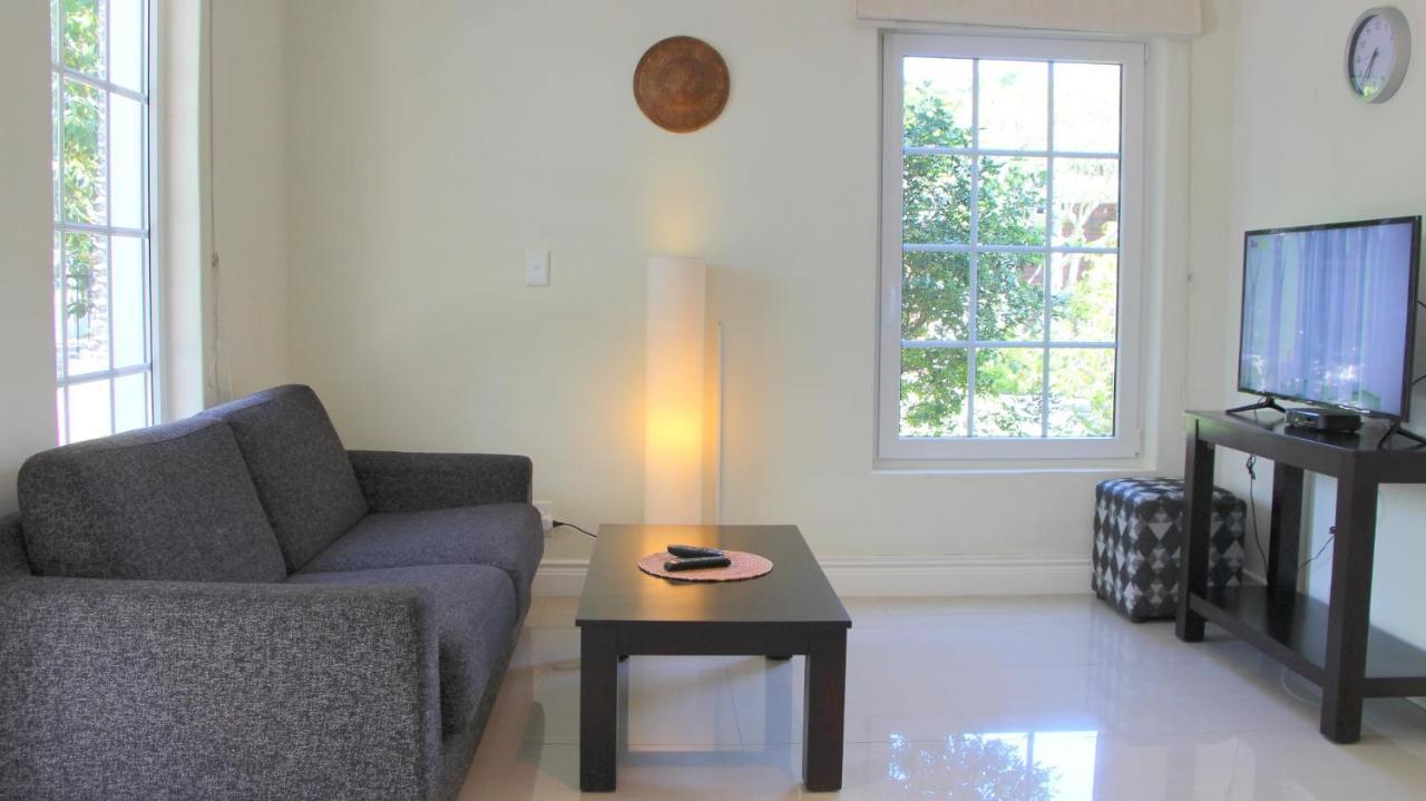 Alphen Constantia Lodge *